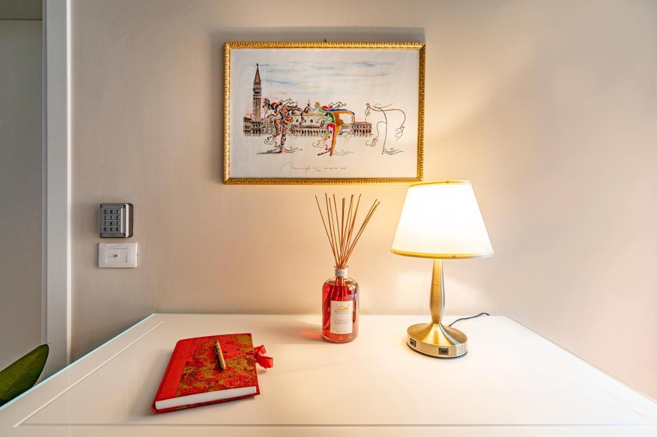 Residenza La Duchessa Deluxe Rooms Венеция Экстерьер фото