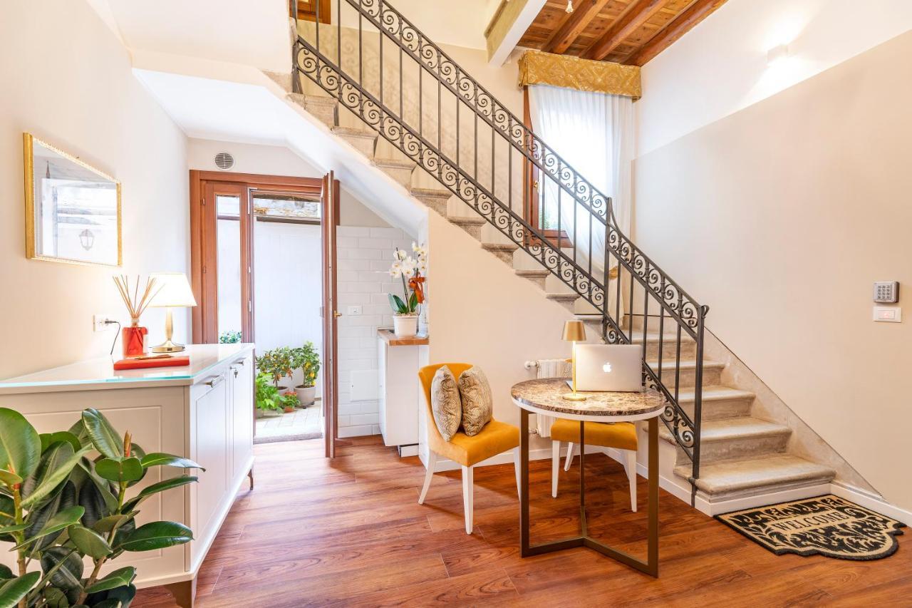 Residenza La Duchessa Deluxe Rooms Венеция Экстерьер фото