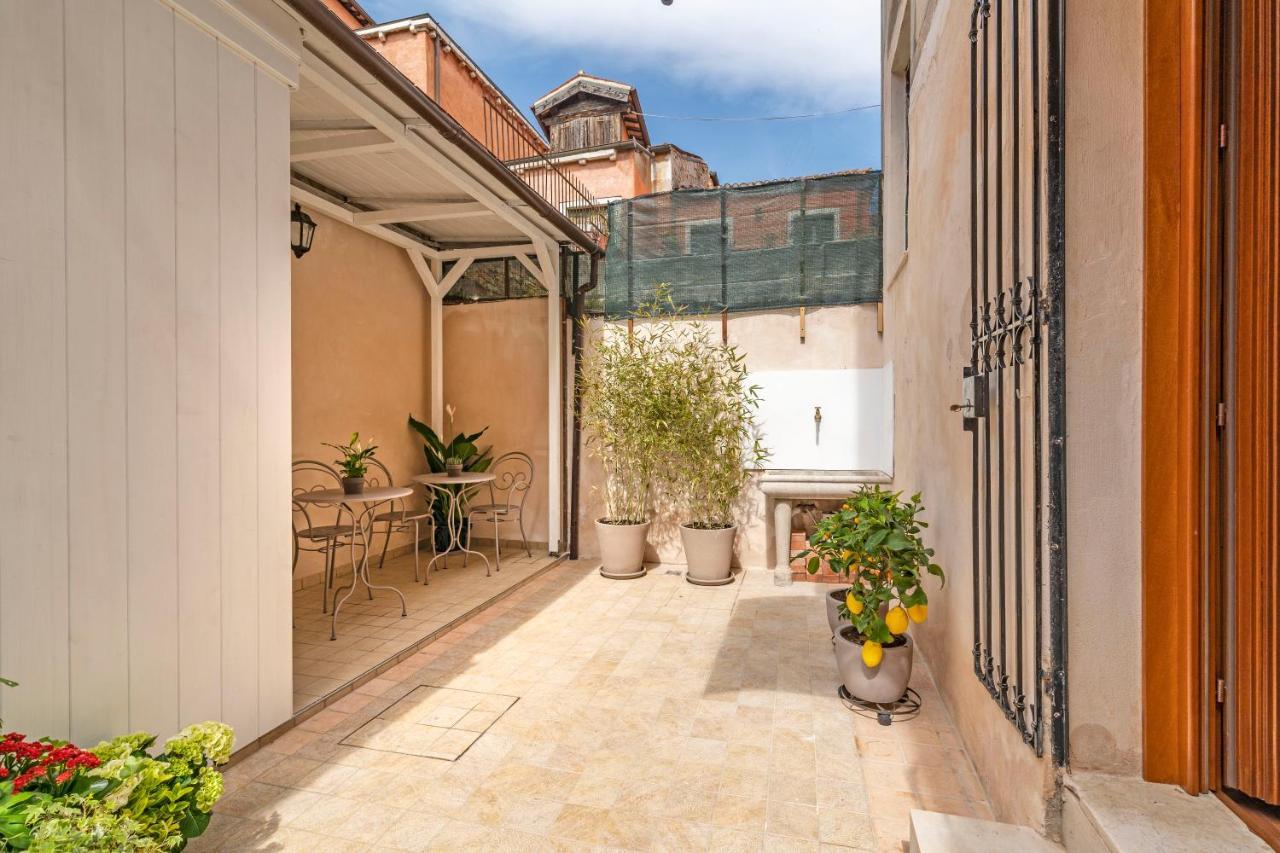 Residenza La Duchessa Deluxe Rooms Венеция Экстерьер фото
