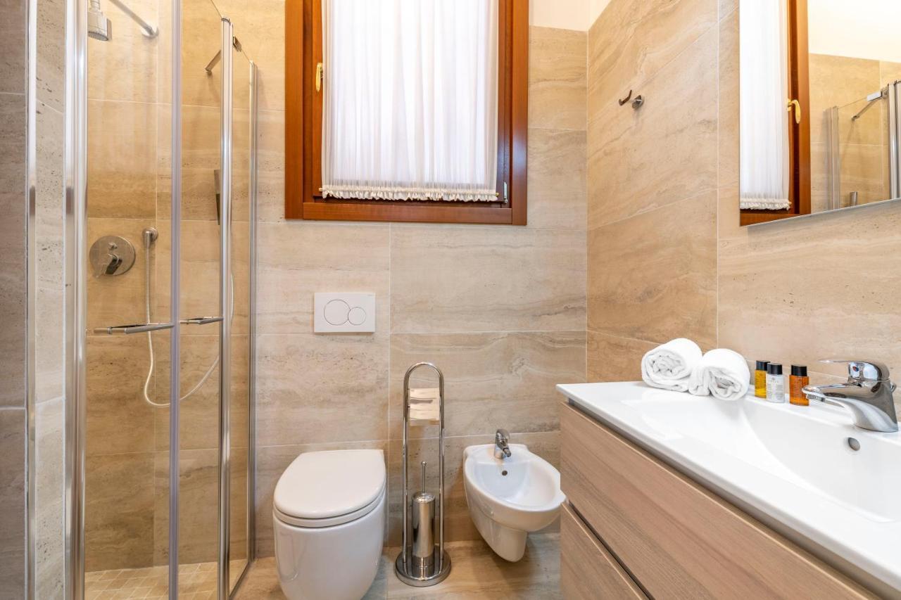 Residenza La Duchessa Deluxe Rooms Венеция Экстерьер фото